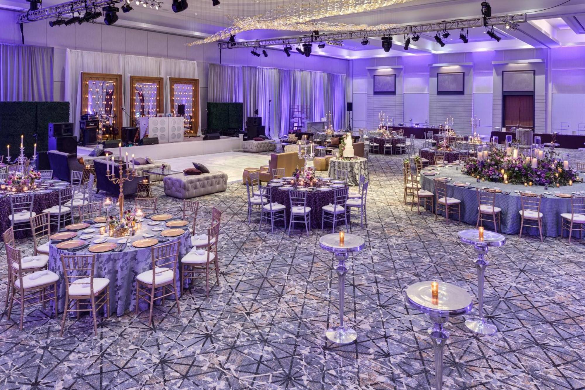 The At Avalon, Autograph Collection